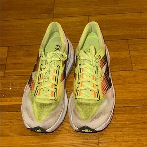 New Balance Rebels v4 running shoes (latest model)